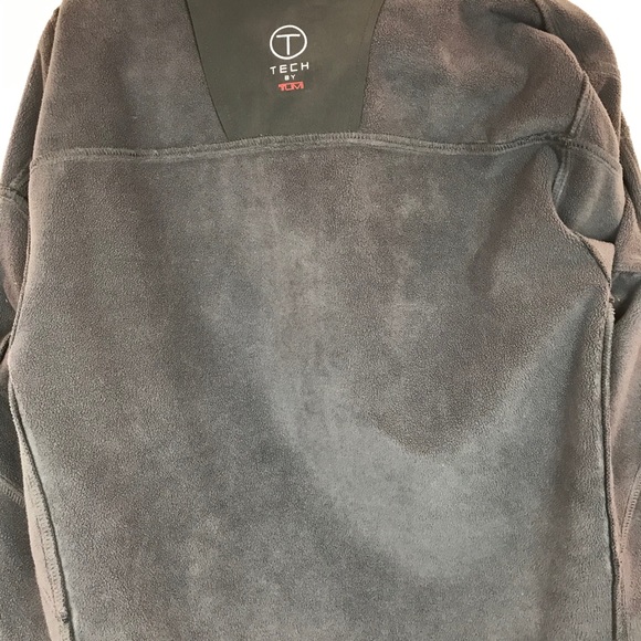 T-Tech by Tumi Navy Performance Jacket - Like New - Picture 8 of 9
